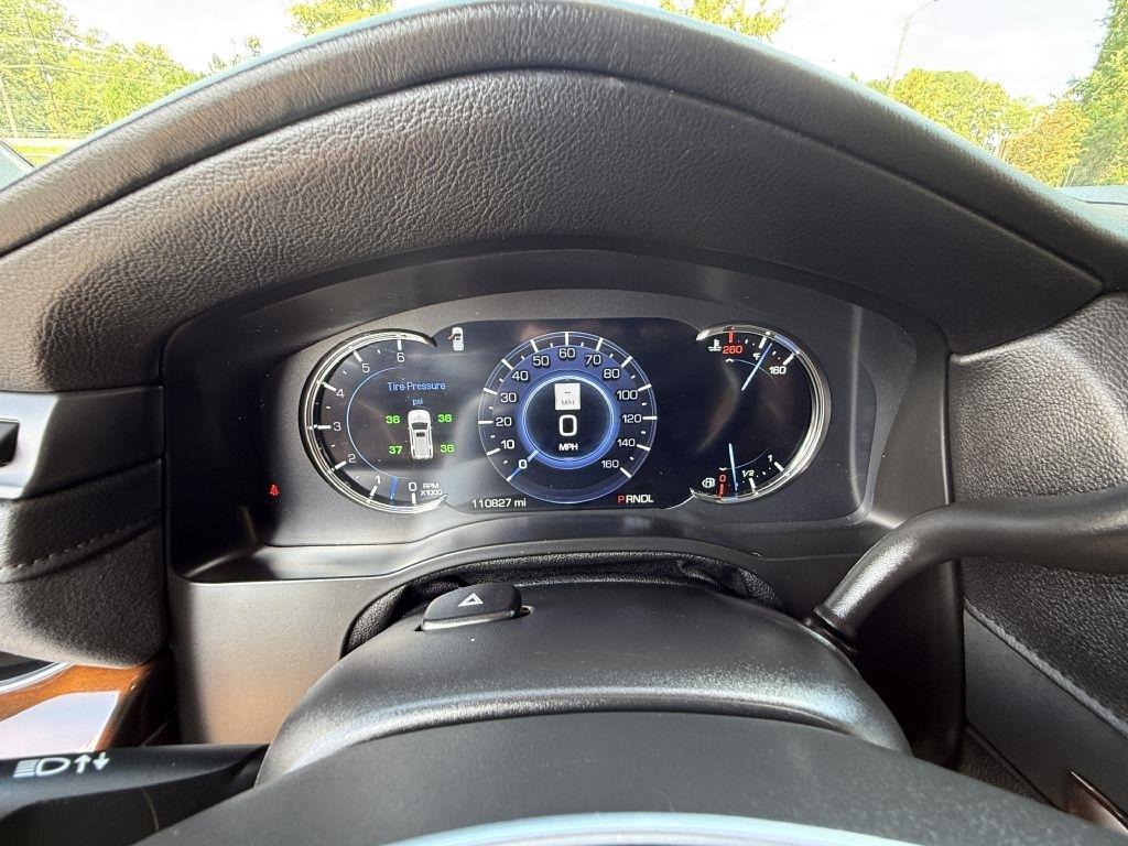 Cadillac Escalade Luxury 2WD 2018