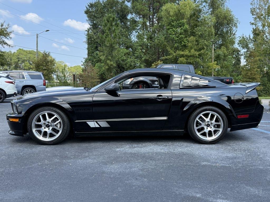 Ford Mustang GT Deluxe Coupe 2008
