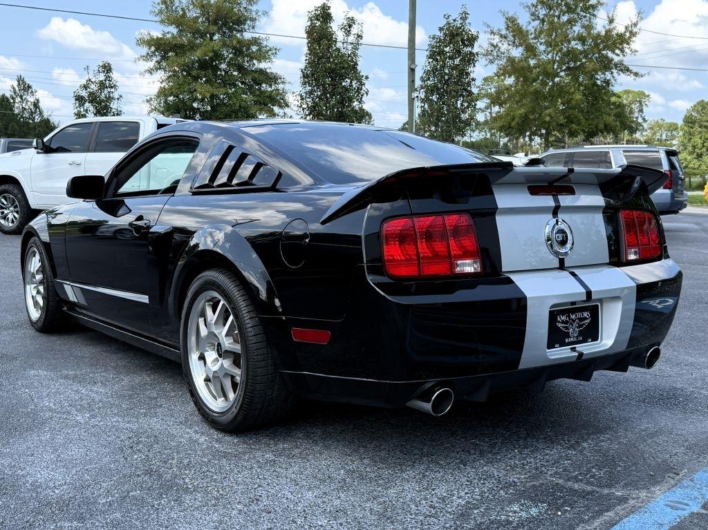 Ford Mustang GT Deluxe Coupe 2008