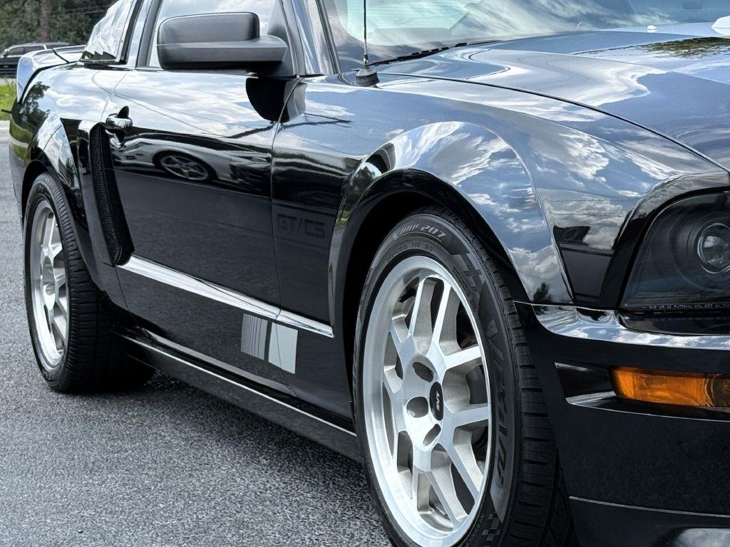 Ford Mustang GT Deluxe Coupe 2008