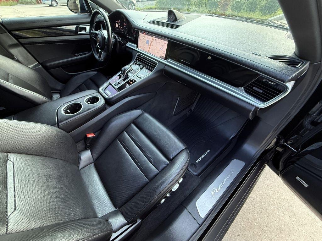 Porsche Panamera 4 2018
