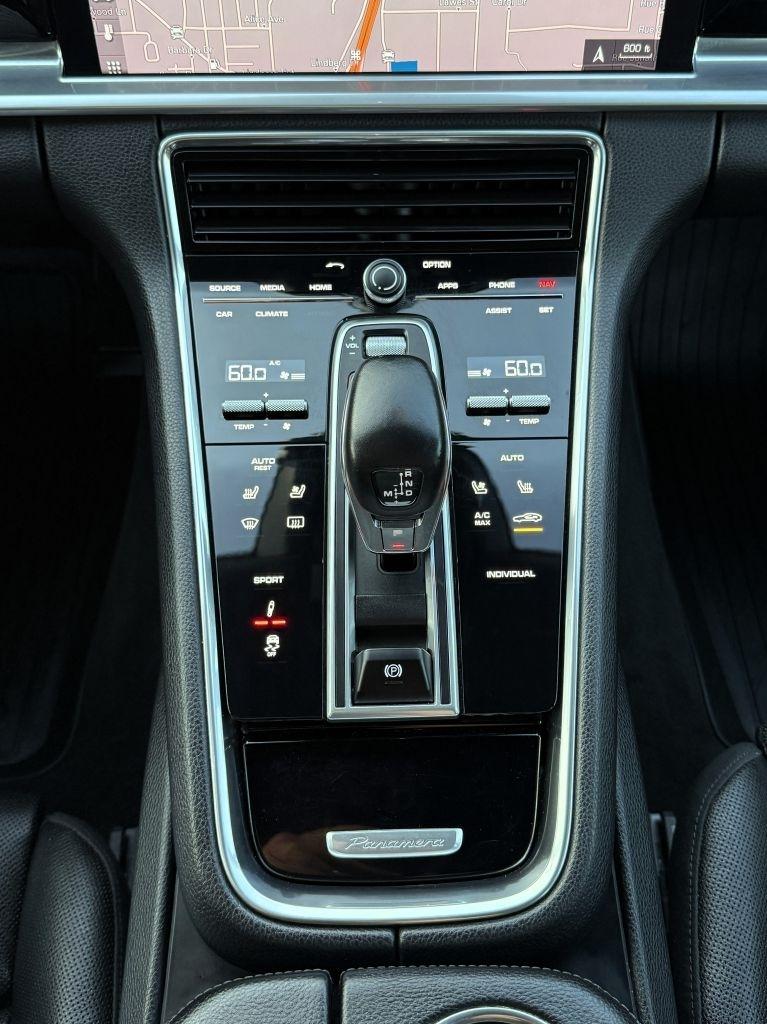 Porsche Panamera 4 2018