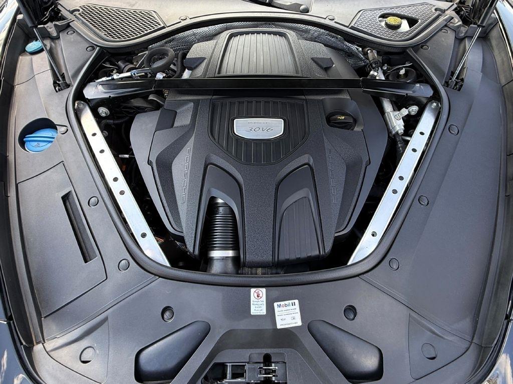 Porsche Panamera 4 2018