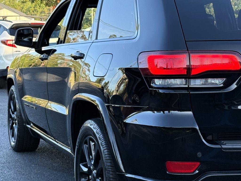 Jeep Grand Cherokee Laredo 2WD 2020