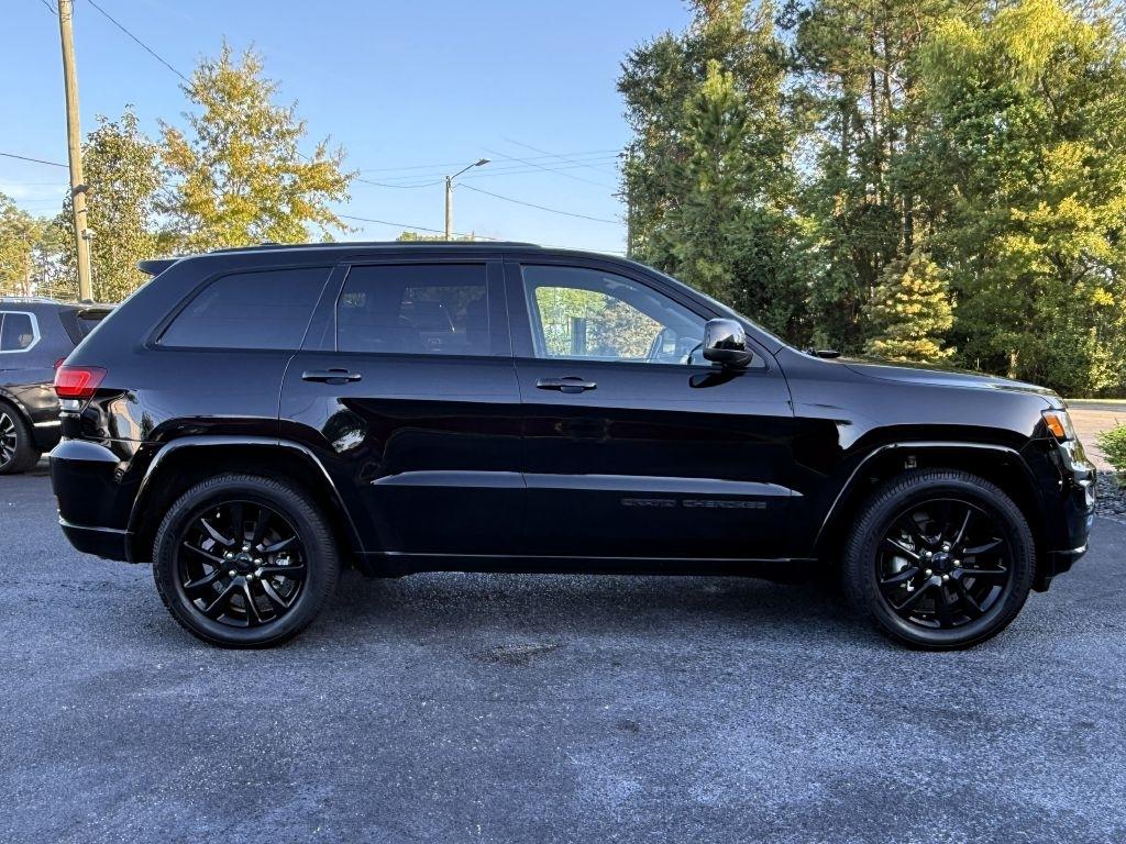 Jeep Grand Cherokee Laredo 2WD 2020