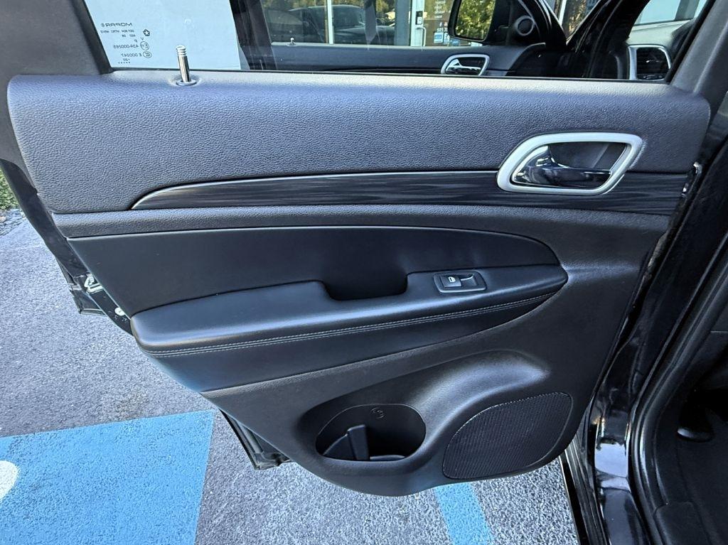 Jeep Grand Cherokee Laredo 2WD 2020