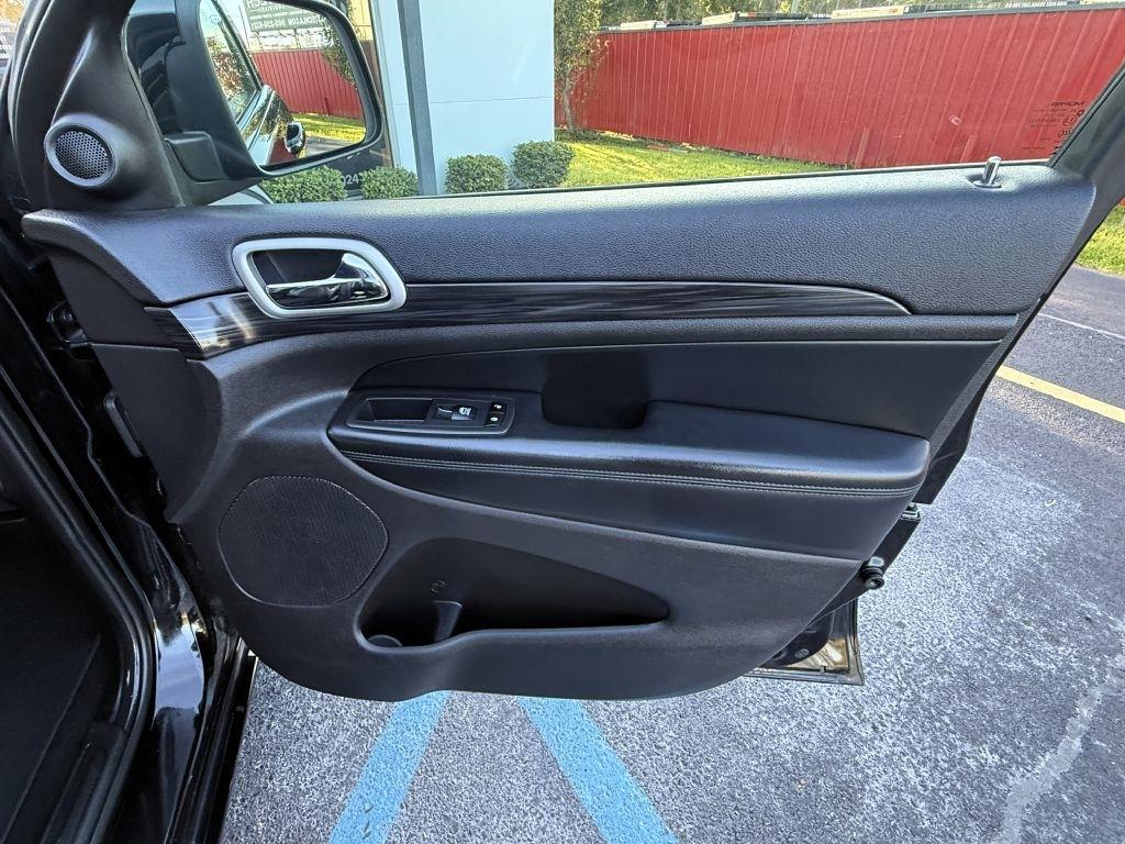 Jeep Grand Cherokee Laredo 2WD 2020
