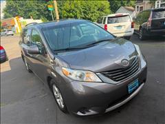 2013 Toyota Sienna 