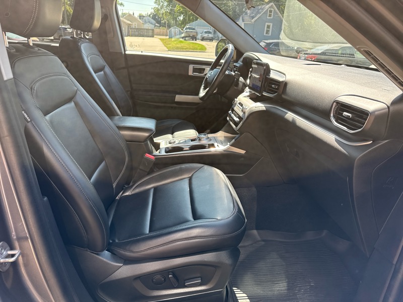 2022 Ford Explorer XLT photo 20