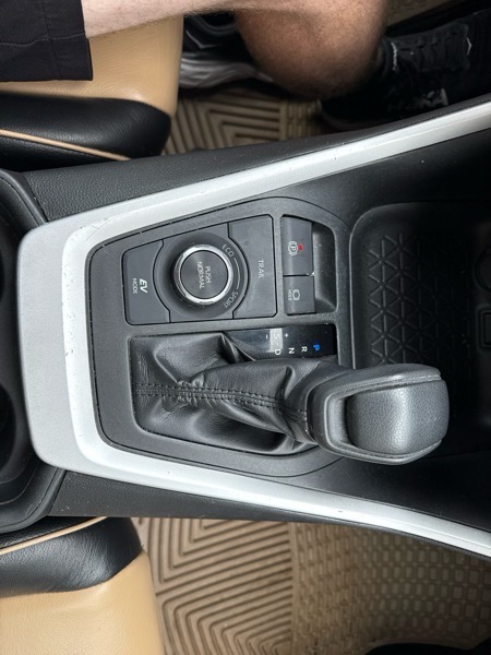 Toyota RAV4 Hybrid XLE 2020 Toyota RAV4 Hybrid XLE 2020