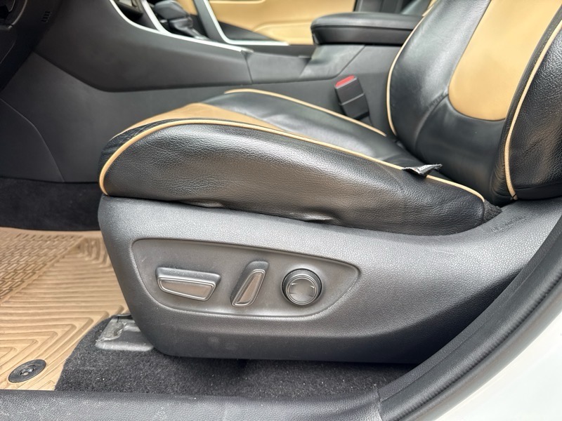 Toyota RAV4 Hybrid XLE 2020 Toyota RAV4 Hybrid XLE 2020