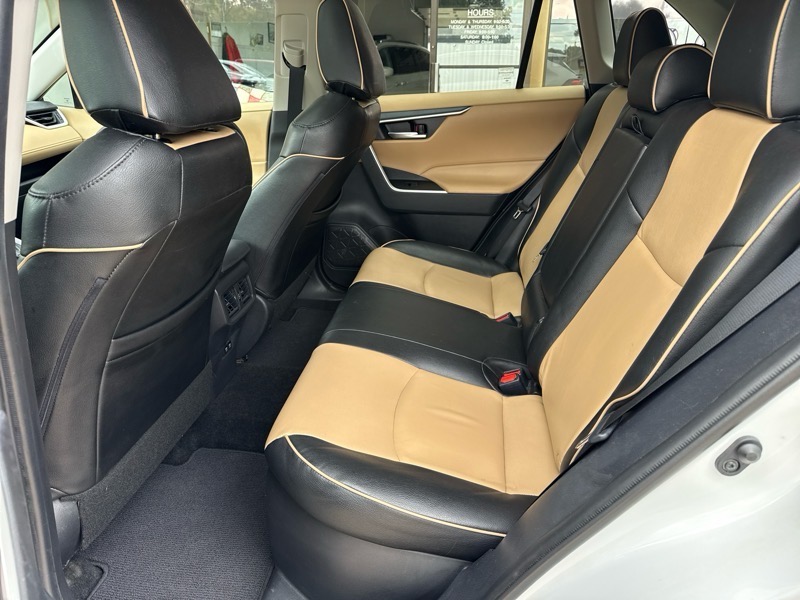 Toyota RAV4 Hybrid XLE 2020 Toyota RAV4 Hybrid XLE 2020