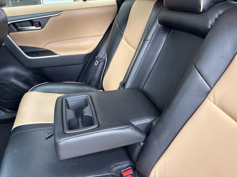 Toyota RAV4 Hybrid XLE 2020 Toyota RAV4 Hybrid XLE 2020