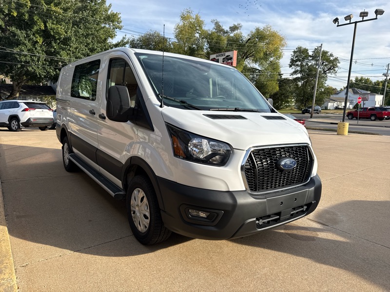 Ford Transit 250 Van Med. Roof w/Sliding Pass. 130-in. WB 2024 Ford Transit 250 Van Med. Roof w/Sliding Pass. 130-in. WB 2024