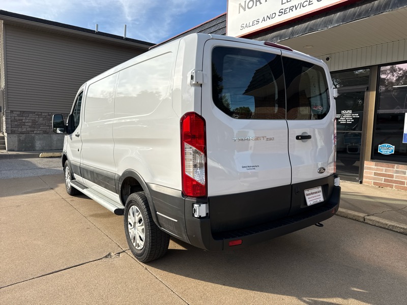 Ford Transit 250 Van Med. Roof w/Sliding Pass. 130-in. WB 2024 Ford Transit 250 Van Med. Roof w/Sliding Pass. 130-in. WB 2024