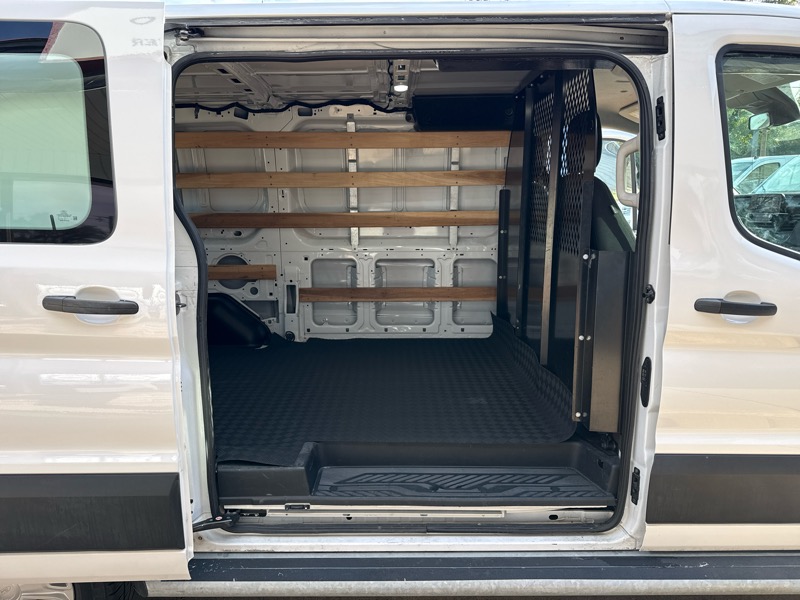 Ford Transit 250 Van Med. Roof w/Sliding Pass. 130-in. WB 2024 Ford Transit 250 Van Med. Roof w/Sliding Pass. 130-in. WB 2024