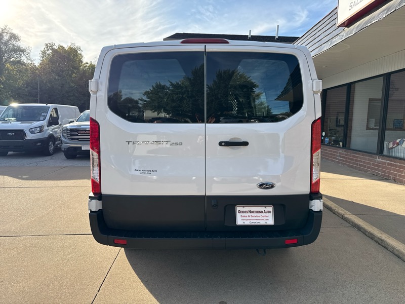 Ford Transit 250 Van Med. Roof w/Sliding Pass. 130-in. WB 2024 Ford Transit 250 Van Med. Roof w/Sliding Pass. 130-in. WB 2024