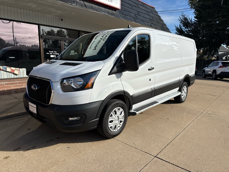Ford Transit 250 Van Low Roof w/Sliding Pass. 130-in. WB 2024 Ford Transit 250 Van Low Roof w/Sliding Pass. 130-in. WB 2024