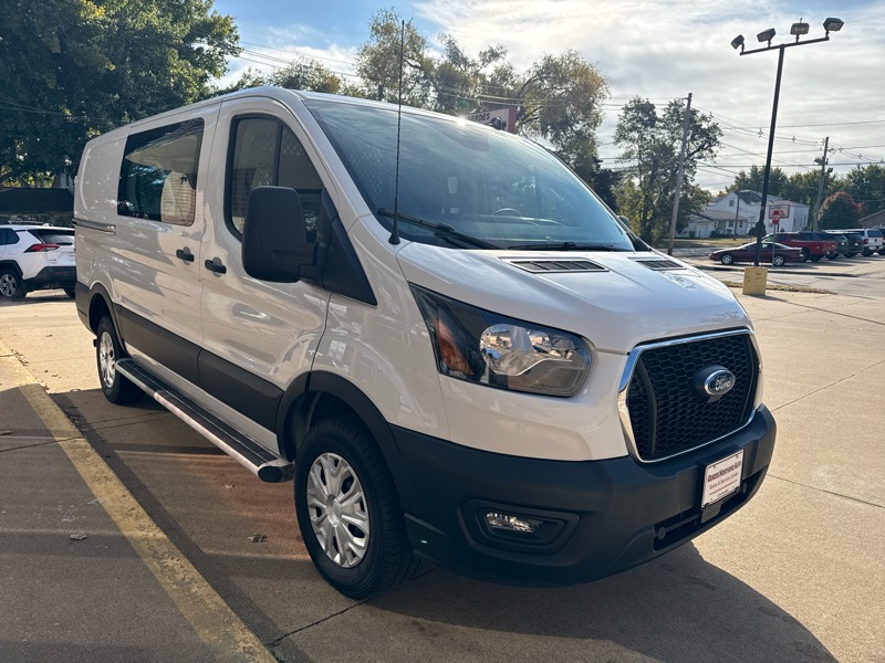 Ford Transit 250 Van Low Roof w/Sliding Pass. 130-in. WB 2024 Ford Transit 250 Van Low Roof w/Sliding Pass. 130-in. WB 2024