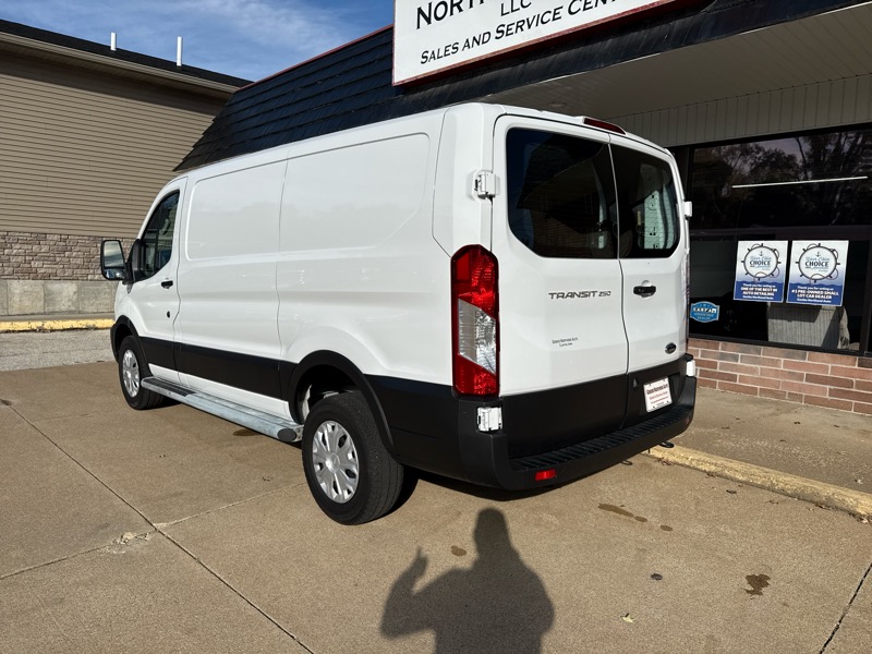Ford Transit 250 Van Low Roof w/Sliding Pass. 130-in. WB 2024 Ford Transit 250 Van Low Roof w/Sliding Pass. 130-in. WB 2024