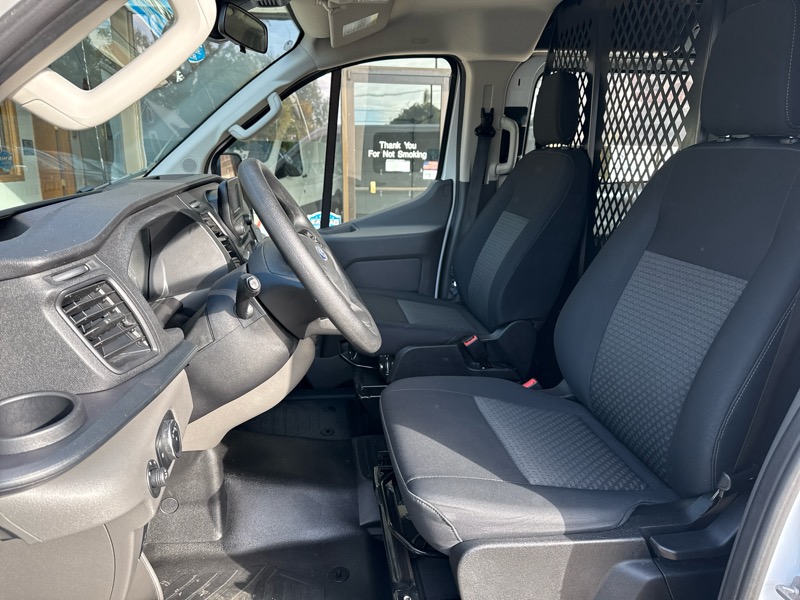 Ford Transit 250 Van Low Roof w/Sliding Pass. 130-in. WB 2024 Ford Transit 250 Van Low Roof w/Sliding Pass. 130-in. WB 2024