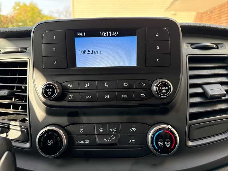 Ford Transit 250 Van Low Roof w/Sliding Pass. 130-in. WB 2024 Ford Transit 250 Van Low Roof w/Sliding Pass. 130-in. WB 2024