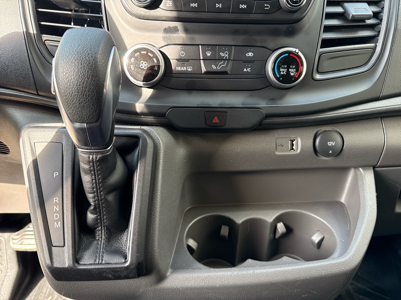 Ford Transit 250 Van Low Roof w/Sliding Pass. 130-in. WB 2024 Ford Transit 250 Van Low Roof w/Sliding Pass. 130-in. WB 2024