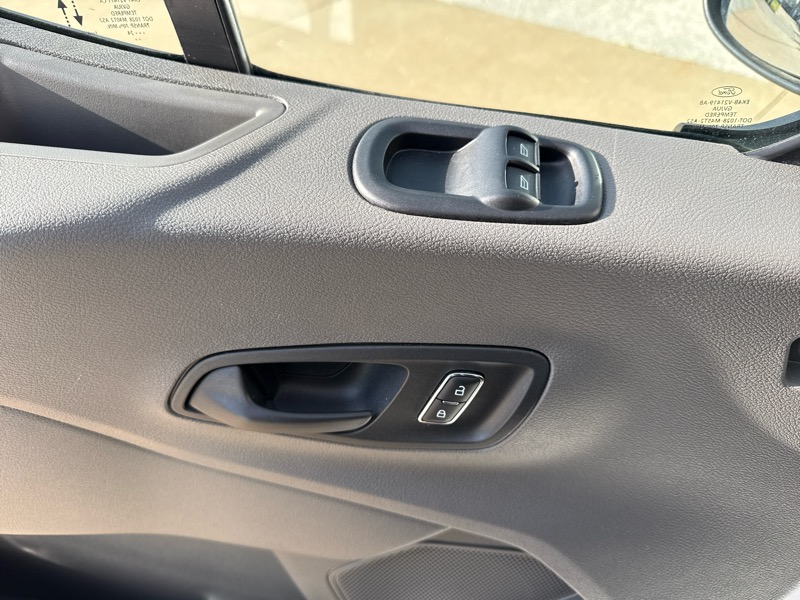 Ford Transit 250 Van Low Roof w/Sliding Pass. 130-in. WB 2024 Ford Transit 250 Van Low Roof w/Sliding Pass. 130-in. WB 2024