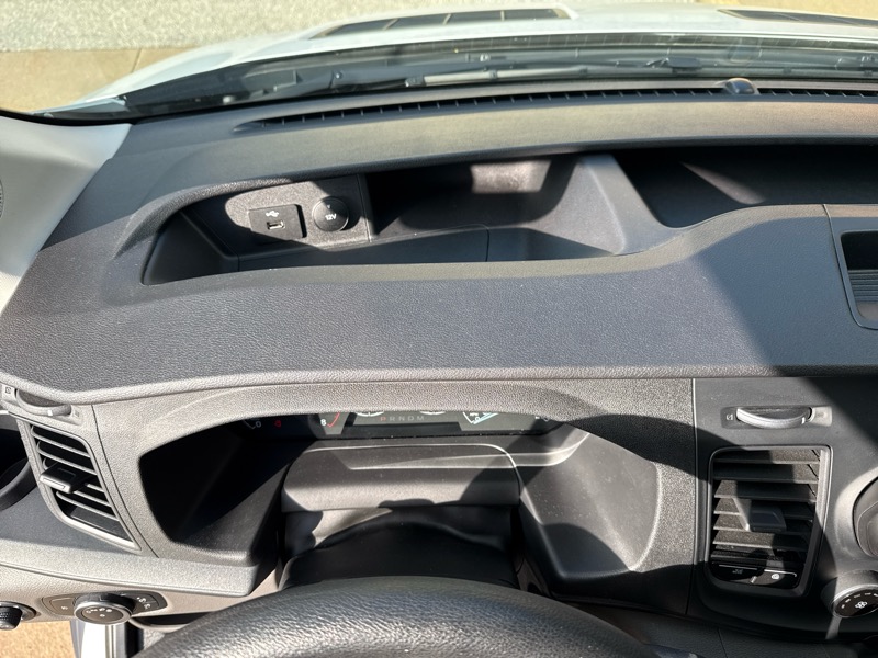 Ford Transit 250 Van Low Roof w/Sliding Pass. 130-in. WB 2024 Ford Transit 250 Van Low Roof w/Sliding Pass. 130-in. WB 2024