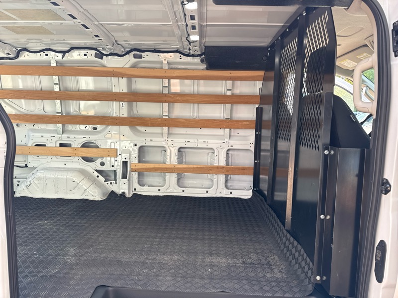 Ford Transit 250 Van Low Roof w/Sliding Pass. 130-in. WB 2024 Ford Transit 250 Van Low Roof w/Sliding Pass. 130-in. WB 2024