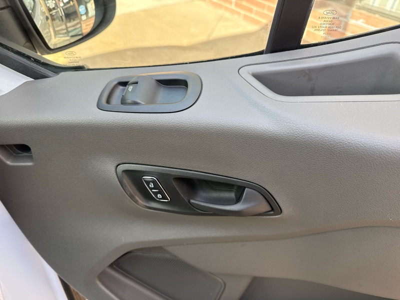 Ford Transit 250 Van Low Roof w/Sliding Pass. 130-in. WB 2024 Ford Transit 250 Van Low Roof w/Sliding Pass. 130-in. WB 2024