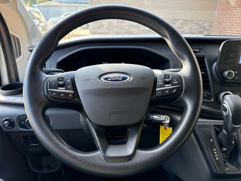 Ford Transit 250 Van Low Roof w/Sliding Pass. 130-in. WB 2024 Ford Transit 250 Van Low Roof w/Sliding Pass. 130-in. WB 2024