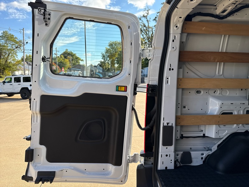 Ford Transit 250 Van Low Roof w/Sliding Pass. 130-in. WB 2024 Ford Transit 250 Van Low Roof w/Sliding Pass. 130-in. WB 2024