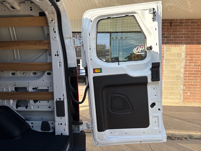 Ford Transit 250 Van Low Roof w/Sliding Pass. 130-in. WB 2024 Ford Transit 250 Van Low Roof w/Sliding Pass. 130-in. WB 2024