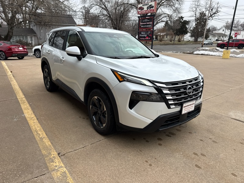 Nissan Rogue SV 2025