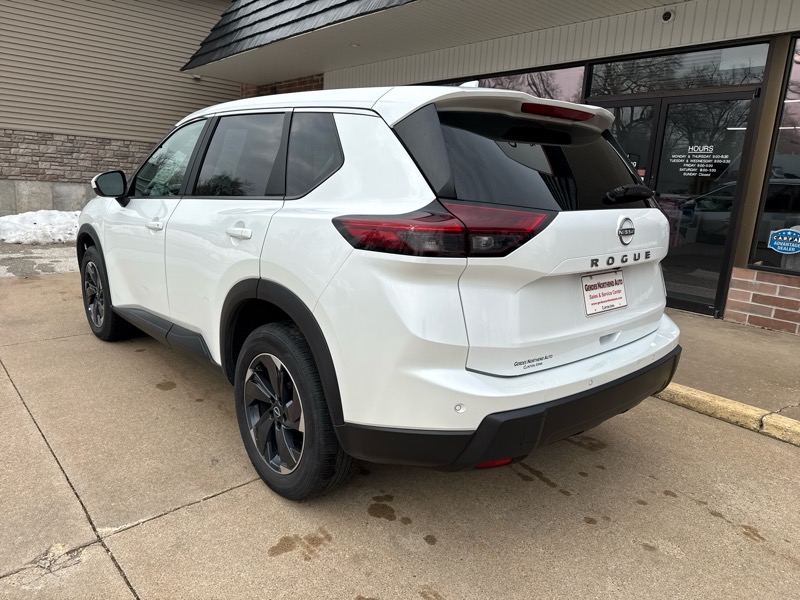 Nissan Rogue SV 2025