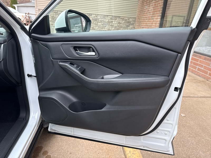 Nissan Rogue SV 2025