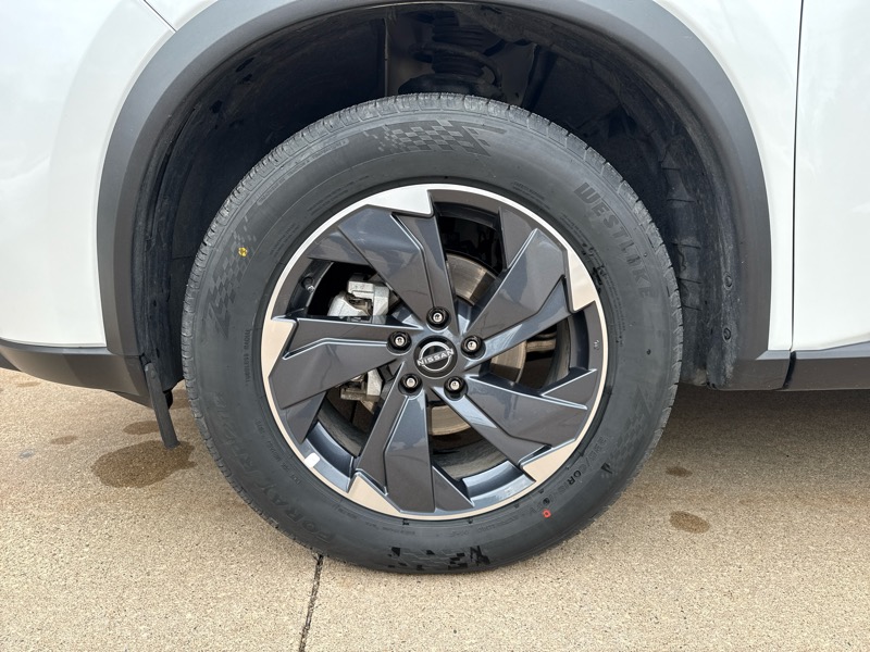 Nissan Rogue SV 2025