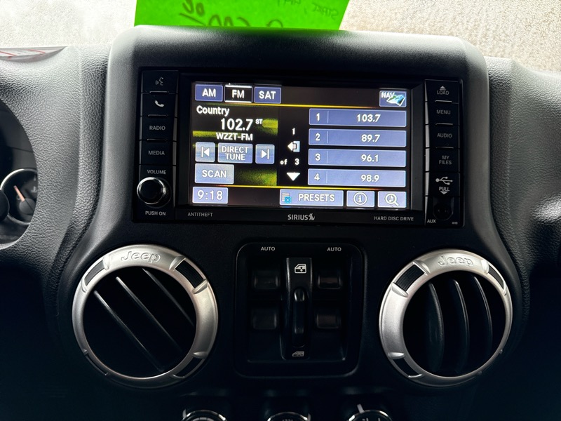 Jeep Wrangler Unlimited Sahara 4WD 2015