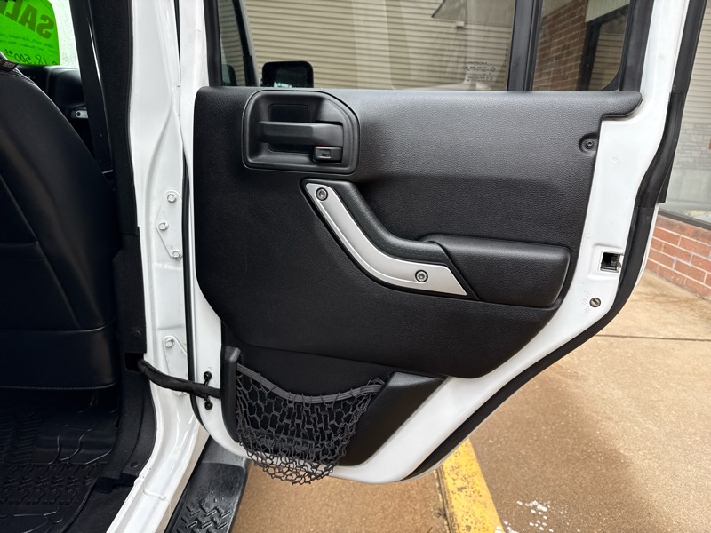 Jeep Wrangler Unlimited Sahara 4WD 2015