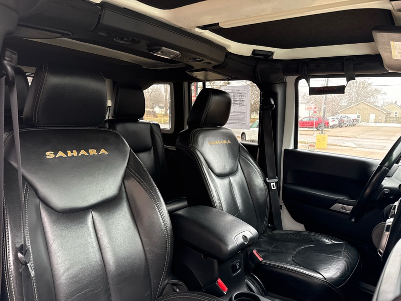 Jeep Wrangler Unlimited Sahara 4WD 2015