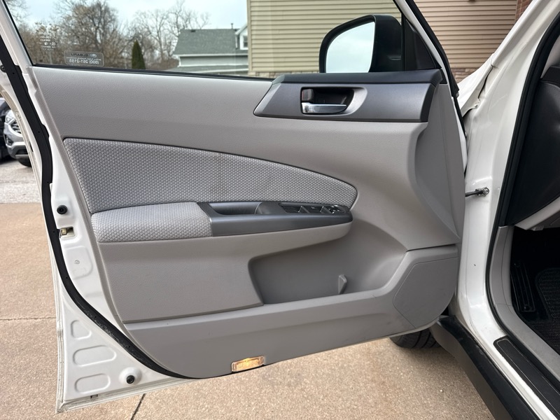 Subaru Forester 2.5X Premium 2012