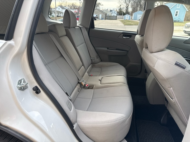 Subaru Forester 2.5X Premium 2012