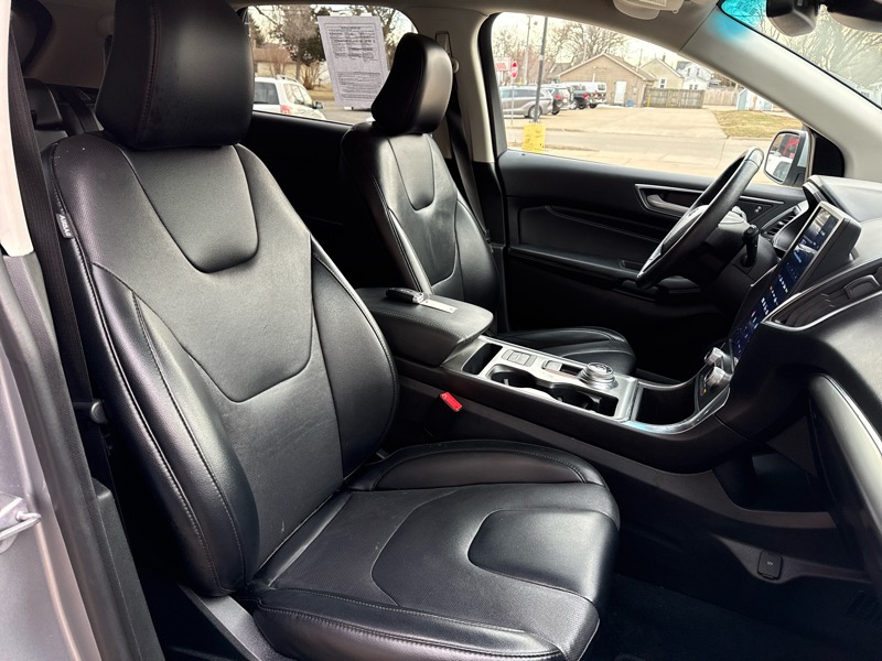 Ford Edge Titanium AWD 2022