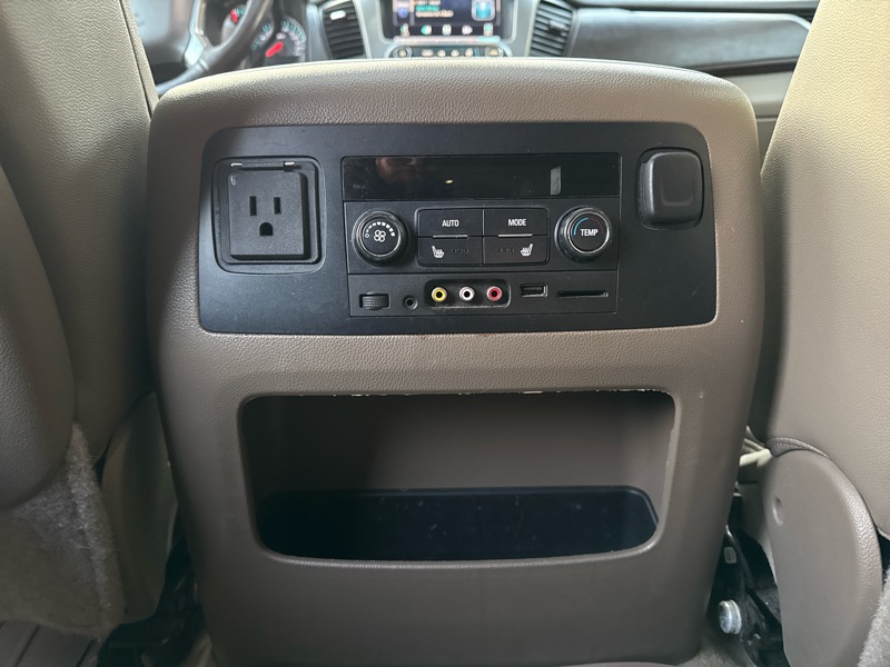 Chevrolet Suburban LTZ 1500 4WD 2015