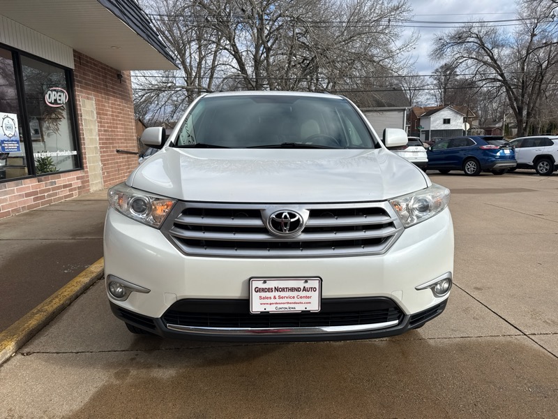 Toyota Highlander Base 2WD V6 2011