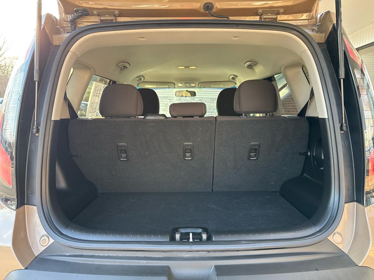 Kia Soul Base 6A 2016