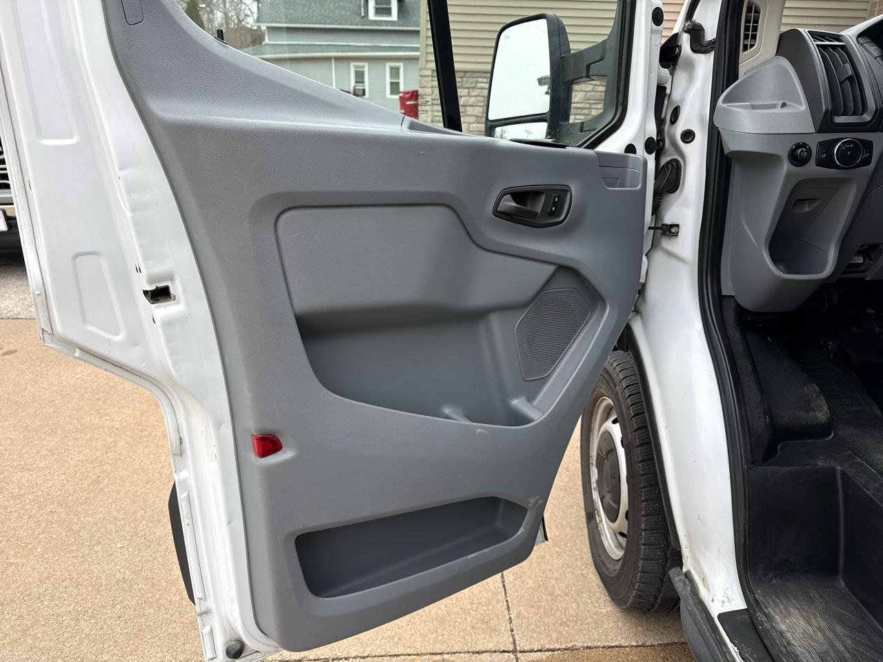 Ford Transit 350 Van Med. Roof w/Sliding Pass. 148-in. WB 2016