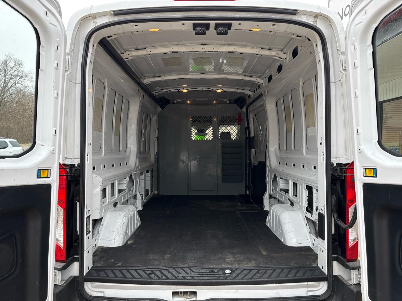 Ford Transit 350 Van Med. Roof w/Sliding Pass. 148-in. WB 2016