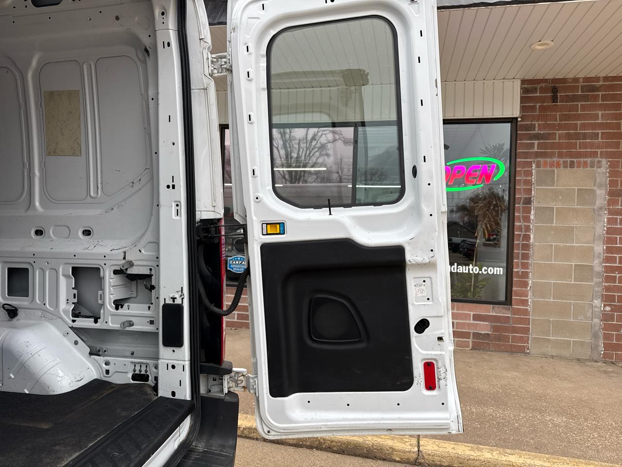 Ford Transit 350 Van Med. Roof w/Sliding Pass. 148-in. WB 2016